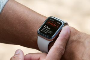 Read more about the article The Future of Healthcare is Here: Discover the Benefits of Apple Watch