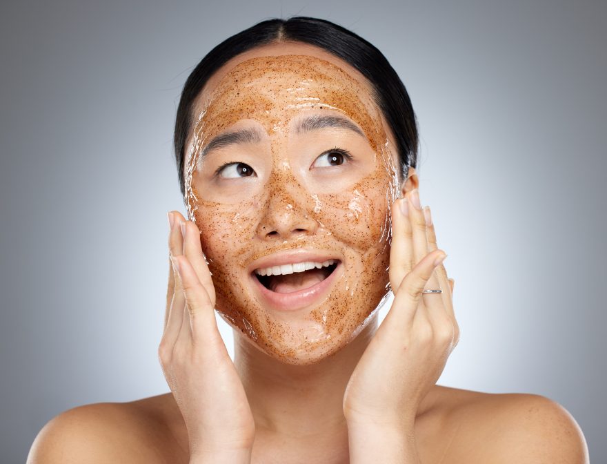 You are currently viewing Exfoliation and Pore Minimization: Finding the Balance