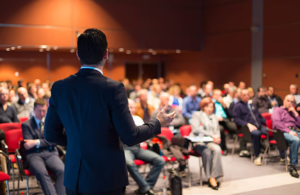 Read more about the article Mastering the Art of Public Speaking: How a Public Speaking Coach Can Transform Your Skills