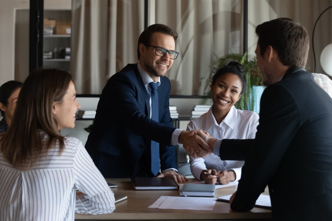 You are currently viewing High Ticket Sales Professional Development: Elevate Your Skills and Maximize Revenue