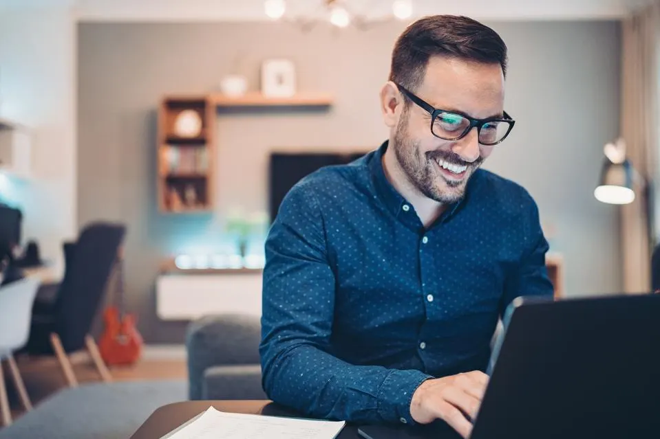 You are currently viewing Remote High Ticket Sales: Mastering Premium Deals from Anywhere