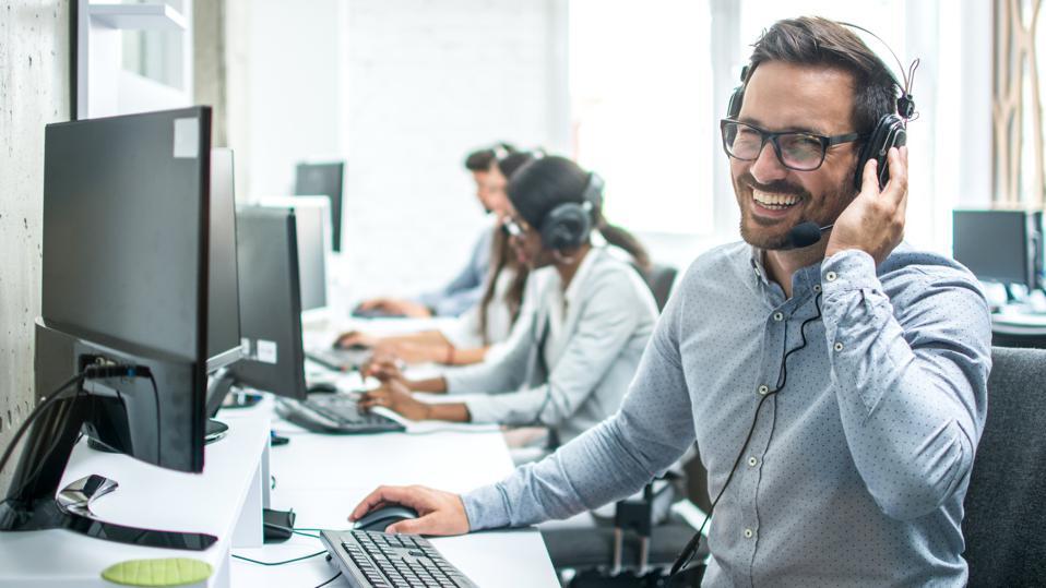 You are currently viewing Navigating a Career in Telemarketing: Opportunities, Skills, and Growth