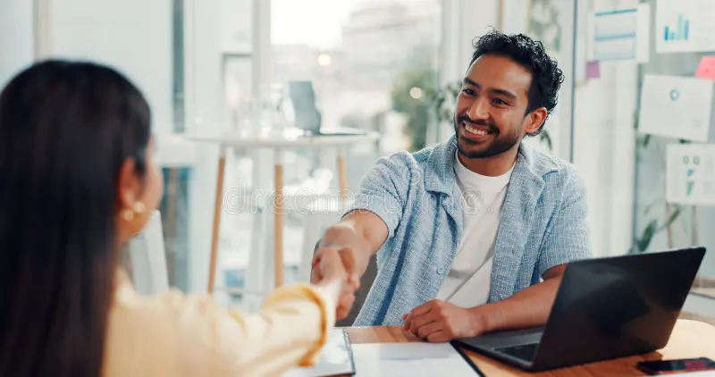 You are currently viewing Maximizing Career Opportunities with Deal Closing Specialist Jobs